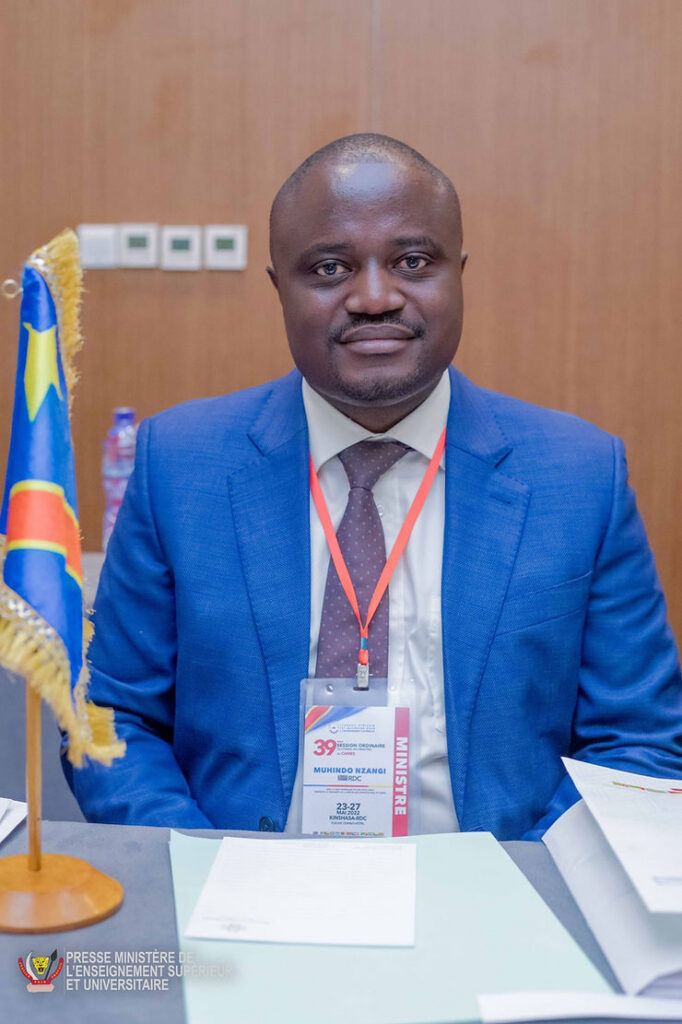 ESU : Muhindo Nzangi nomme les présidents des conférences provinciales des Chefs d'établissements Image 18 682x1024